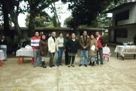 Con la presencia del Profr. Rafael Sánchez Gutiérrez, supervisor escolar de zona, la Profra. Libertad del C. Cárdenas Escobar, coordinadora del Telebachillerato La Victoria y los maestros del Centro, dio inicio la muestra gastronómica.